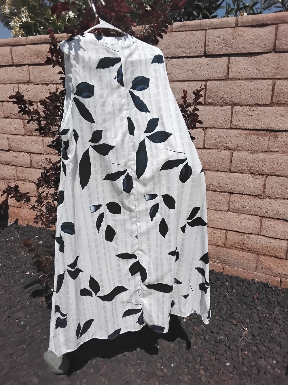 Source Unknown White Maxi Dress with Black Leaf Print - Picture 8 of 8